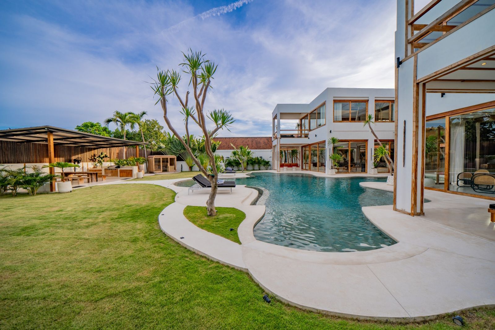 MODERN RUSTIC VILLA